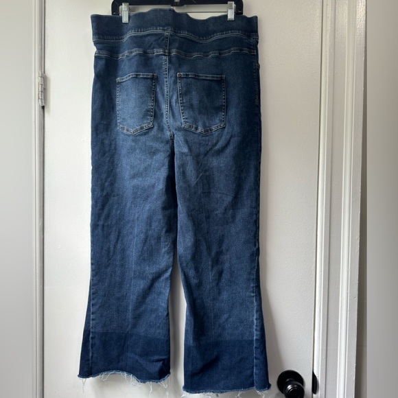 Spanx Jeans Women’s Blue Jeggings Stretch Wide Leg Flare Frayed S… - Picture 3 of 9